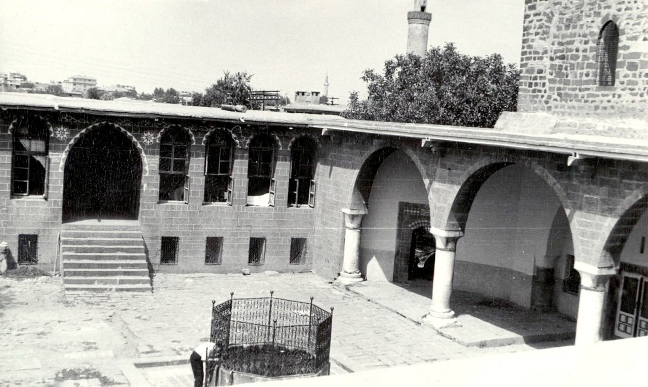 In addition to sections such as the divanhane [great hall], madrasa and misafirhane [guest hall] there is also an octagonal pool in the main church courtyard.
