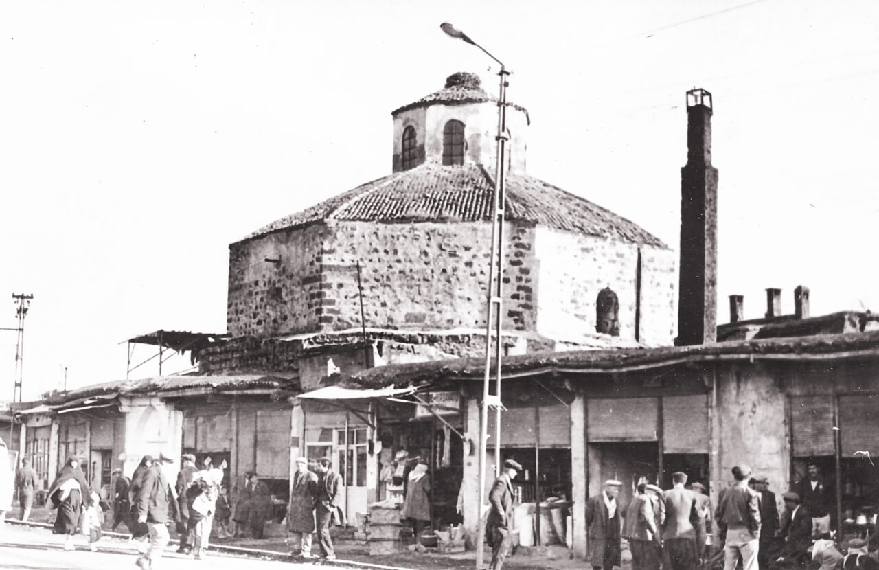 Preparations for a visit to the public bath would begin on the day before. A historical bath that was much preferred during the time of its service was Melik Ahmet Hamamı, above, in a photograph taken in 1967.